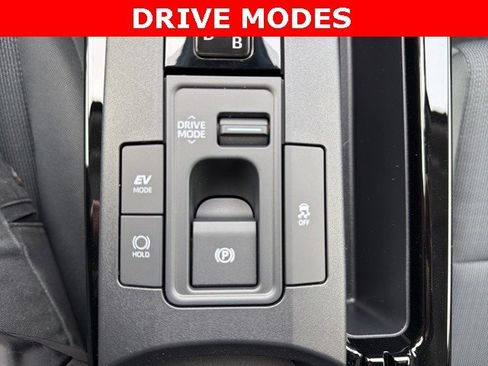 New 2026 Toyota Prius LE image 3