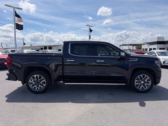 Used 2024 GMC Sierra 1500 Denali AWD/4WD image 4