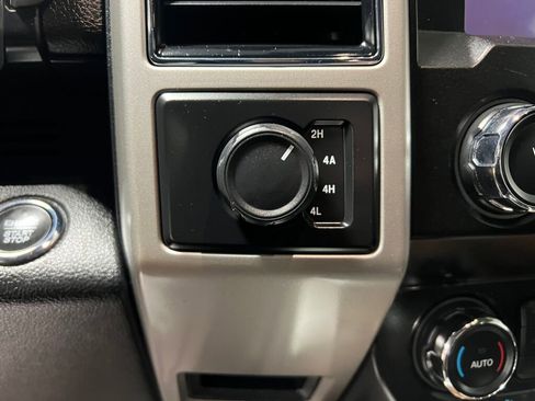 Used 2019 Ford F150 Lariat image 13