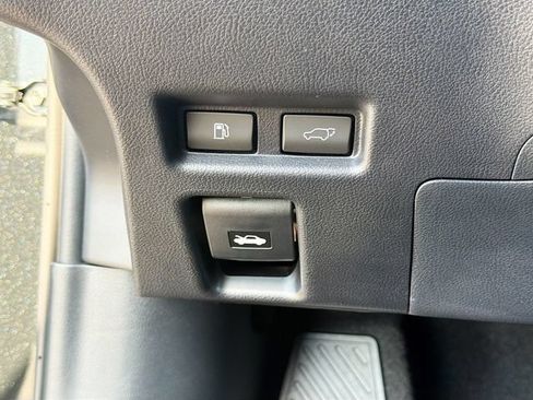New 2026 Lexus UX 300h FWD image 43