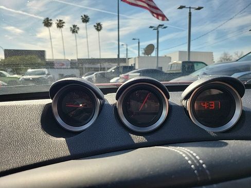 Used 2016 Nissan 370Z Coupe image 12