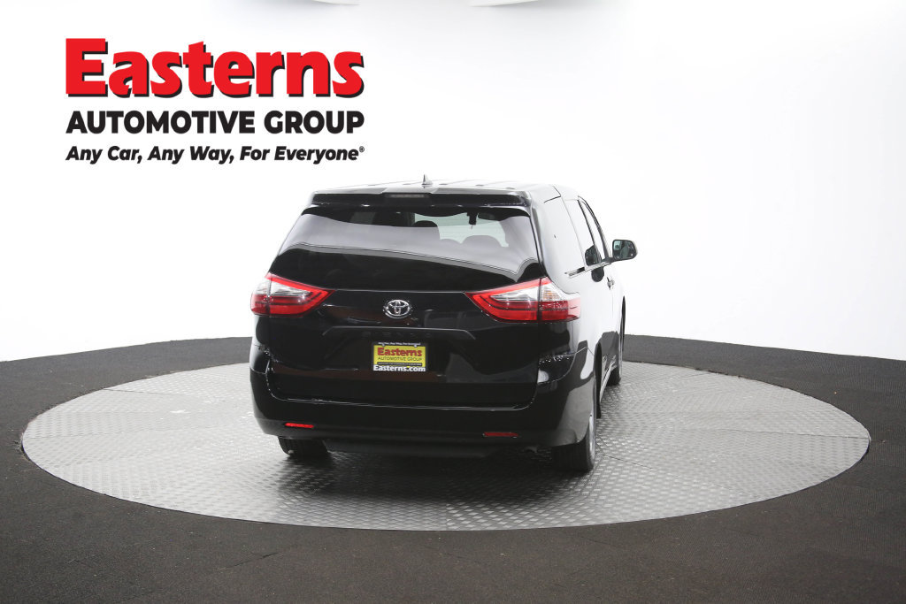 Used 2020 Toyota Sienna L FWD image 39
