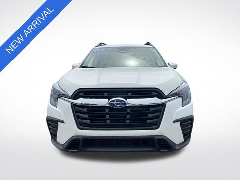 Certified 2025 Subaru Ascent Premium w/ Popular Package #1 AWD/4WD image 8