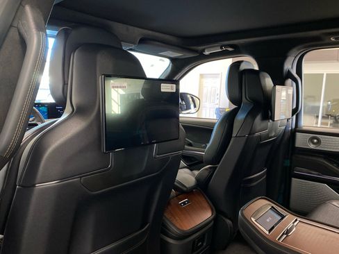 New 2025 Lincoln Navigator L Black Label image 12