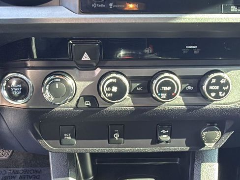 Used 2017 Toyota Tacoma TRD Off-Road w/ Tow Package (A/T) image 17