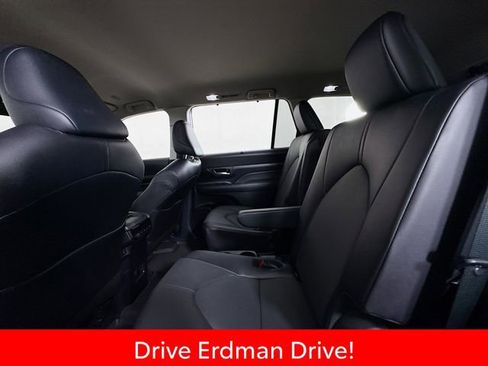 Certified 2024 Toyota Grand Highlander FWD image 9