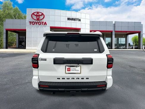 Certified 2025 Toyota 4Runner SR5 image 28