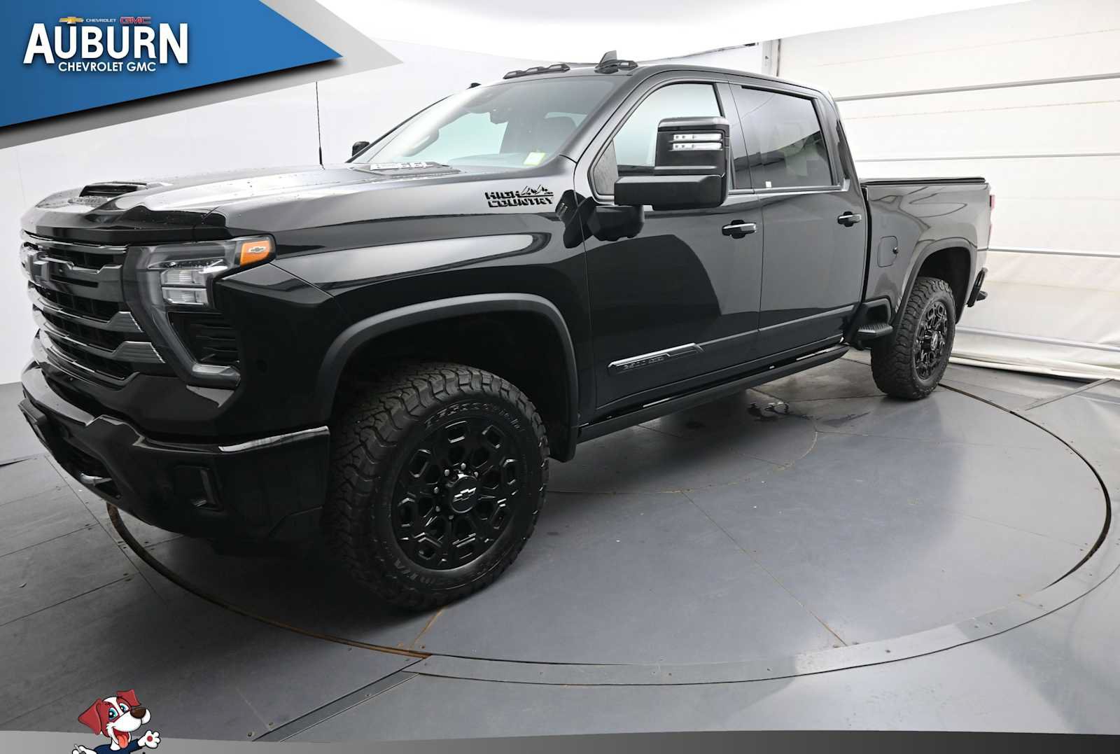 Used 2024 Chevrolet Silverado 2500 High Country w/ High Country Premium Package AWD/4WD image 2