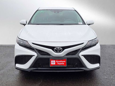 Certified 2022 Toyota Camry SE image 10