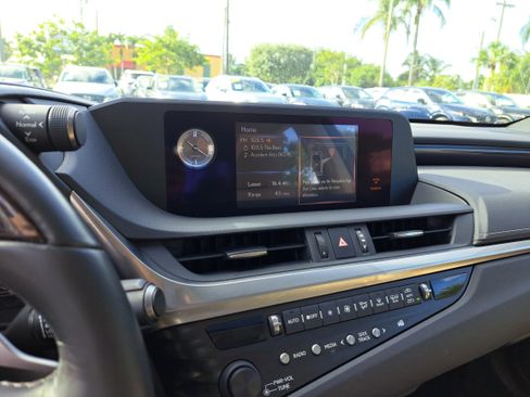 Used 2019 Lexus ES 350 w/ Premium Package image 15