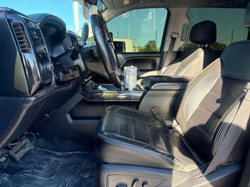 Used 2016 GMC Sierra 2500 Denali w/ Duramax Plus Package AWD/4WD image 18