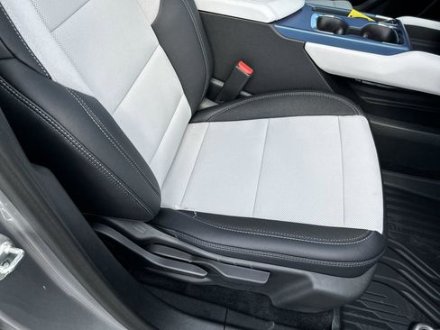 New 2025 Chevrolet Equinox EV LT image 16