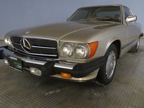 Used 1988 Mercedes-Benz 560 SL image 24