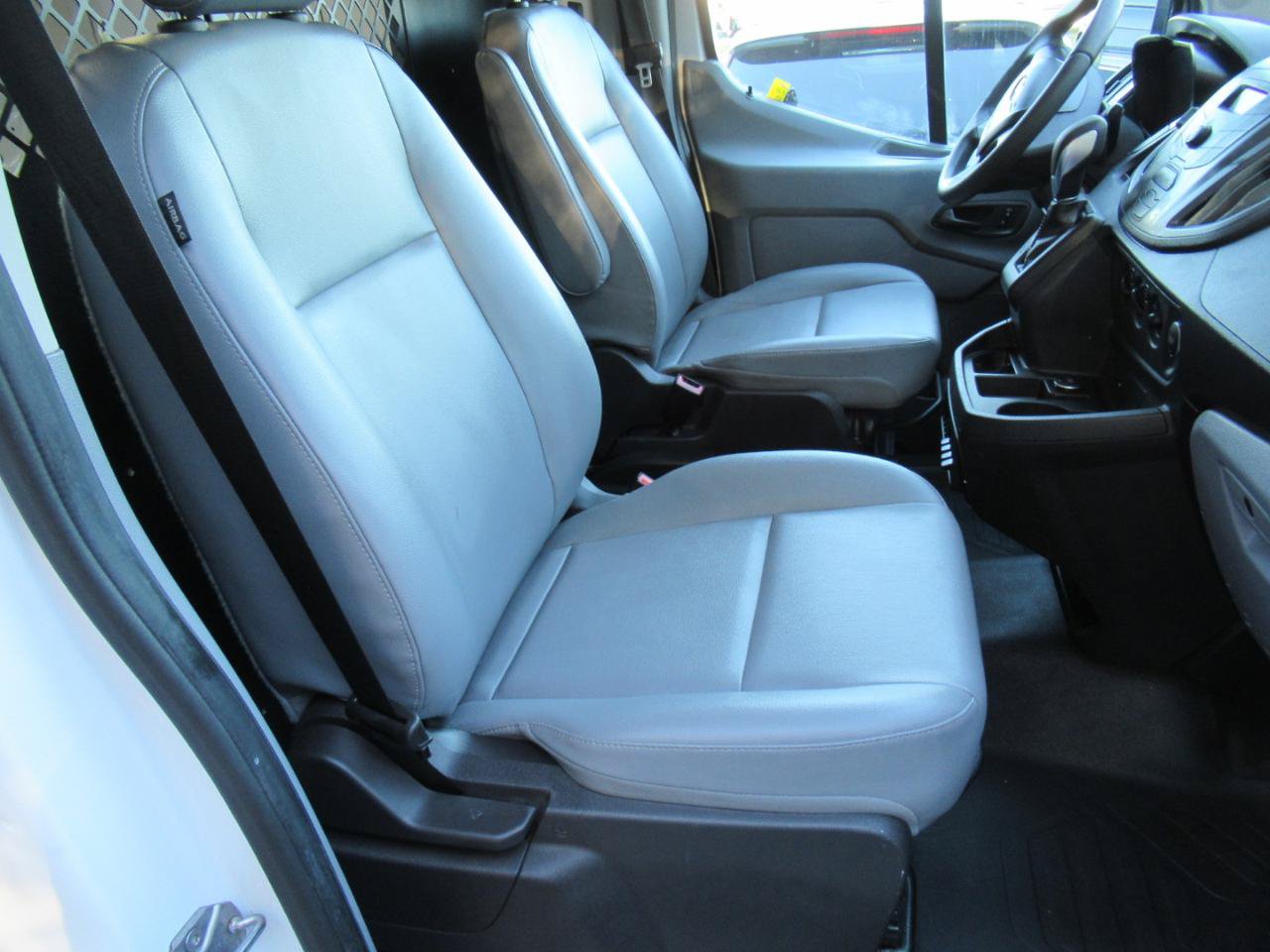 Used 2018 Ford Transit 150 130 Low Roof RWD image 17