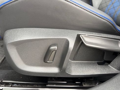 Used 2025 Volkswagen Golf w/ Euro Style Package AWD/4WD image 23