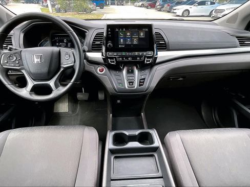 Used 2018 Honda Odyssey EX image 16
