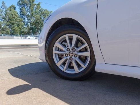 Used 2025 Toyota Camry LE FWD image 8