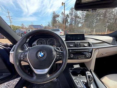 Used 2017 BMW 330i xDrive Sedan image 22