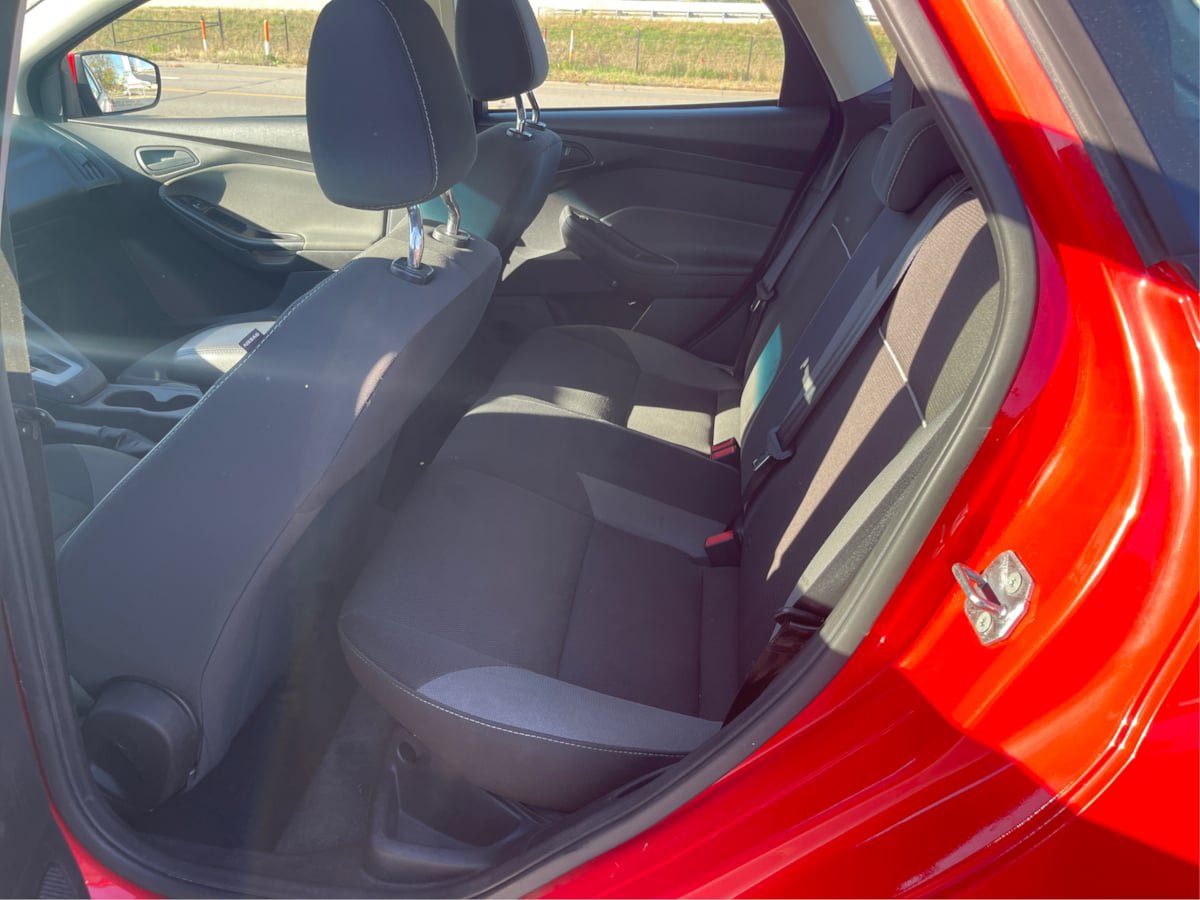 Used 2012 Ford Focus SE FWD image 10
