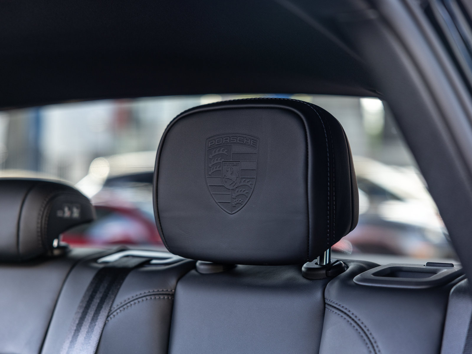 Used 2026 Porsche Macan AWD/4WD image 45