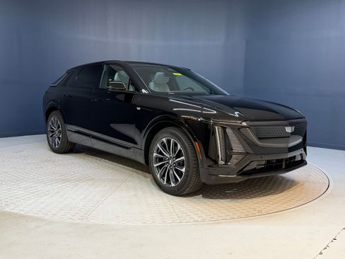 New 2026 Cadillac Lyriq Sport AWD/4WD image 7