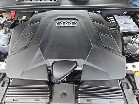 Certified 2025 Audi Q7 2.0T Premium Plus w/ Prestige Package AWD/4WD image 41