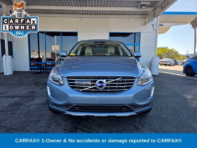Used 2017 Volvo XC60 T5 Inscription w/ Advanced Package AWD/4WD image 2