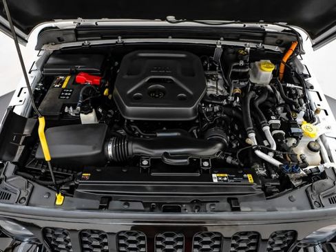 Used 2023 Jeep Wrangler Unlimited w/ Cold Weather Group AWD/4WD image 45