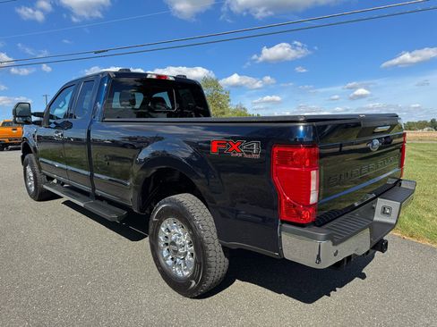 Used 2022 Ford F350 XLT w/ XLT Premium Package image 4