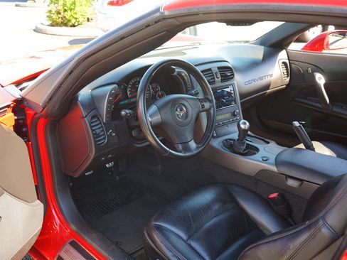 Used 2007 Chevrolet Corvette Z06 w/ Preferred Equipment Group RWD image 12