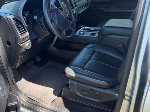Used 2020 Ford Expedition XLT w/ Equipment Group 202A RWD image 3