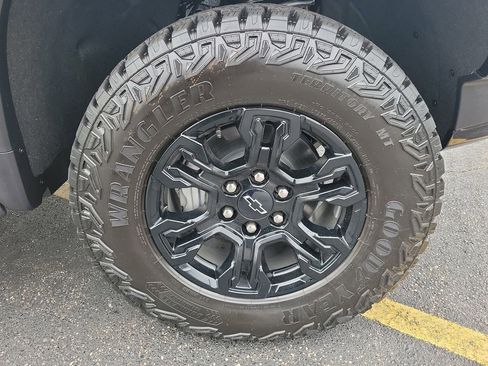 Used 2026 Chevrolet Silverado 1500 ZR2 AWD/4WD image 8