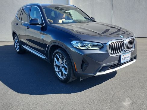 Used 2023 BMW X3 xDrive30i w/ Premium Package AWD/4WD image 2