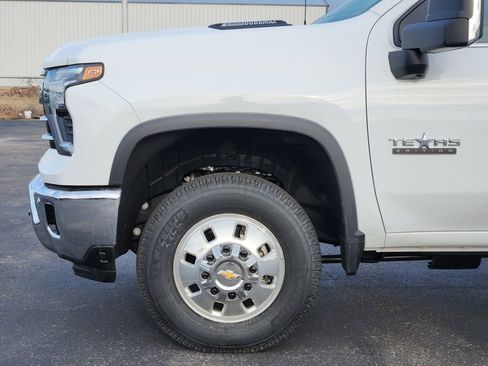 New 2026 Chevrolet Silverado 3500 LTZ w/ LTZ Texas Edition image 6