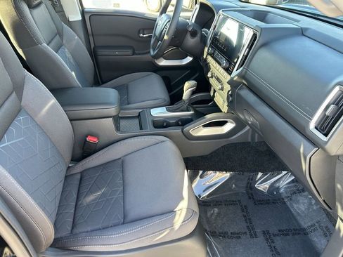 New 2026 Nissan Frontier SV w/ SV Convenience Package image 9