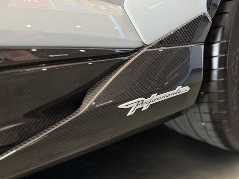 Used 2024 Lamborghini Urus Performante image 11