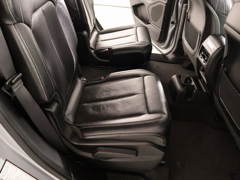 Used 2024 Jeep Grand Cherokee L Limited w/ Luxury Tech Group II image 16