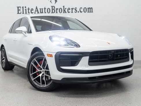 Used 2024 Porsche Macan S AWD/4WD image 6