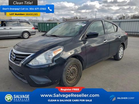 Used 2019 Nissan Versa SV image 1