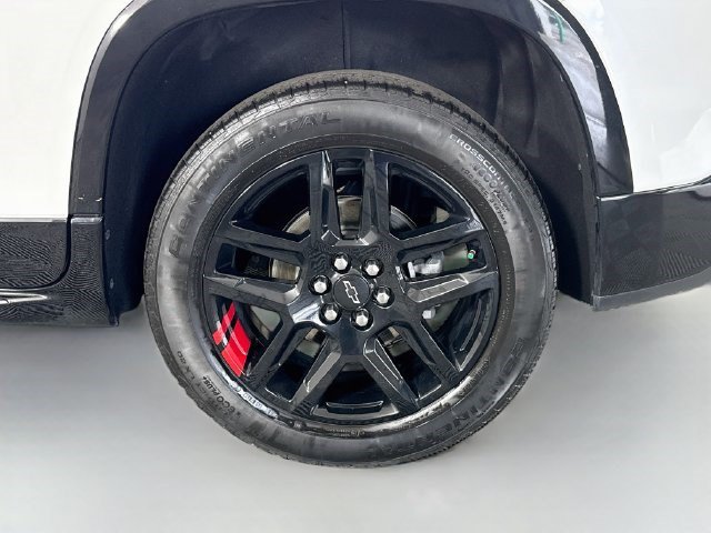 Used 2023 Chevrolet Traverse Premier w/ Redline Edition FWD image 36