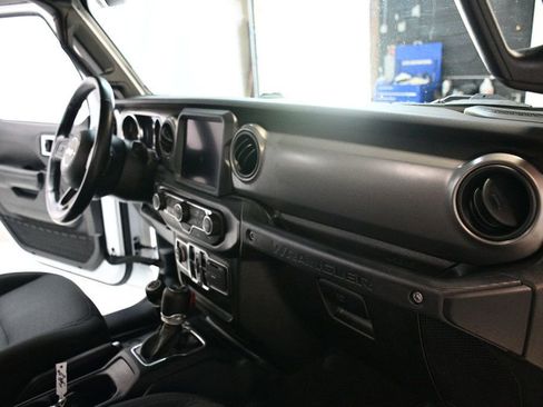 Used 2021 Jeep Wrangler Sport w/ Sun And Sound Package image 29