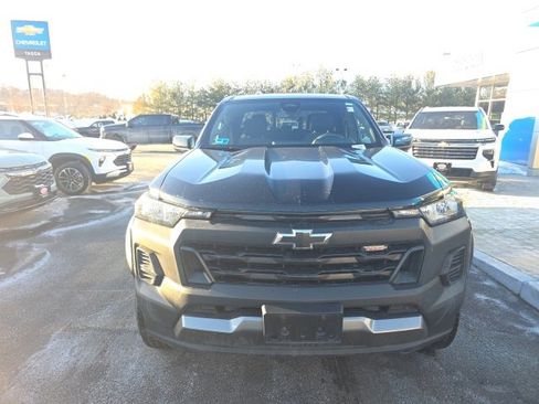 Used 2023 Chevrolet Colorado Trail Boss w/ Advanced Trailering Package image 2