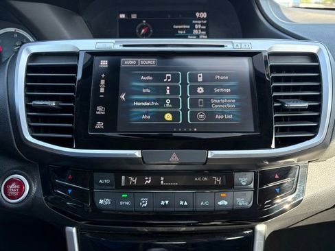 Used 2017 Honda Accord EX-L image 18