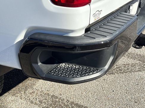 Used 2023 Chevrolet Silverado 2500 Custom w/ Custom Value Package image 15