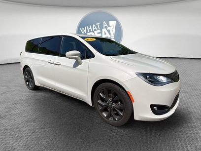 Used 2020 Chrysler Pacifica Touring w/ S Appearance Package