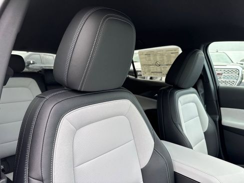 New 2026 Chevrolet Equinox EV LT image 10