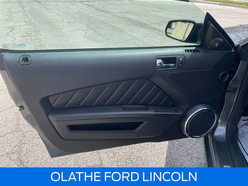 Used 2011 Ford Mustang GT Premium w/ Comfort Pkg image 14