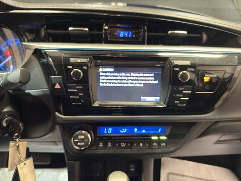 Used 2015 Toyota Corolla S FWD image 19