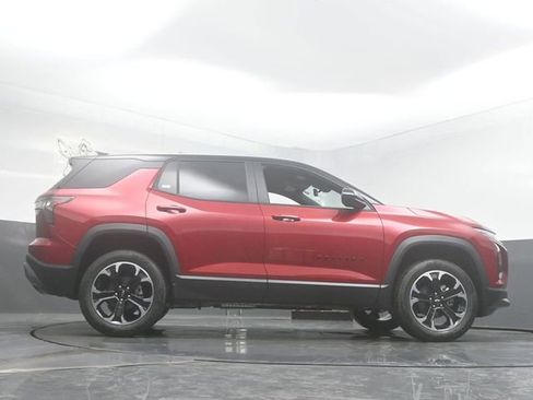 New 2026 Chevrolet Equinox LT w/ Safety and Technology Package FWD image 31