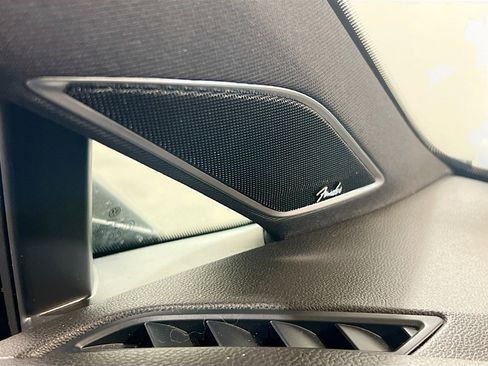 Used 2018 Volkswagen Golf R 4-Door image 16